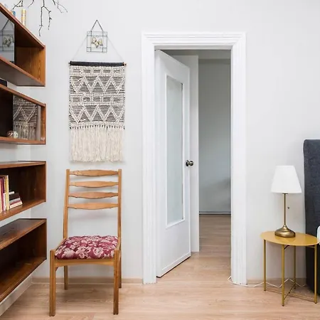 Vintage 2bed Condo-prime *