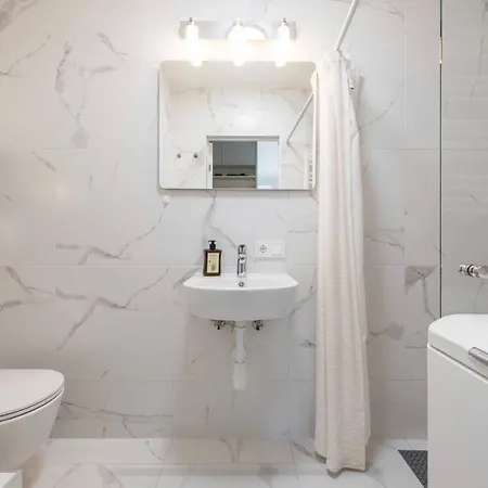 Vintage 2bed Condo-prime Апартаменты