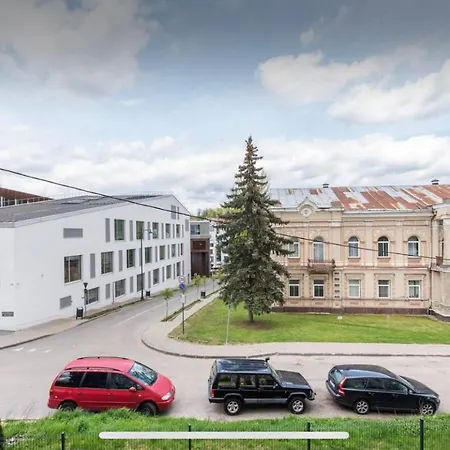 Vintage 2bed Condo-prime