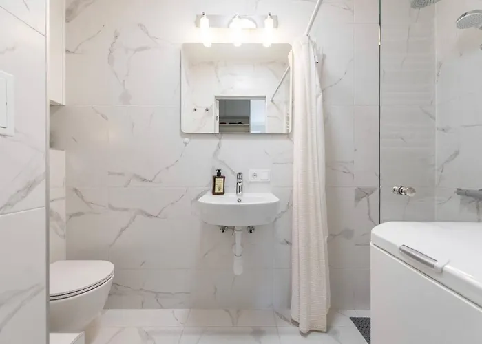 Vintage 2bed Condo-prime Апартаменты