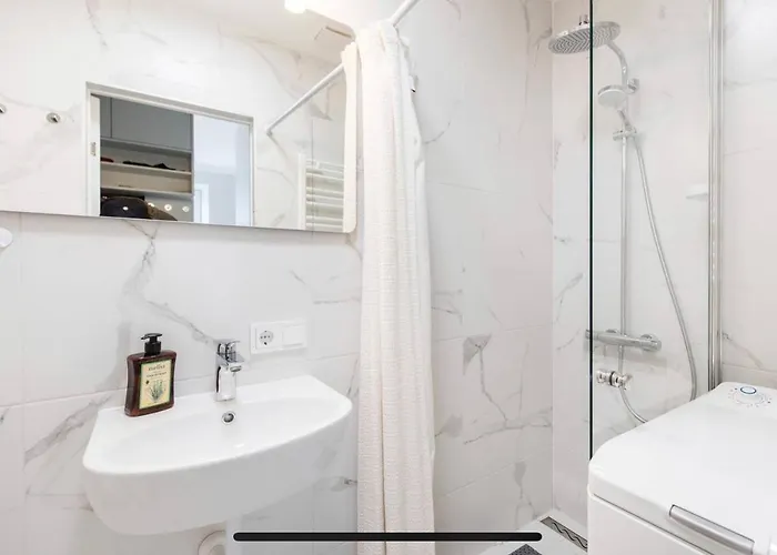 Апартаменты Vintage 2bed Condo-prime